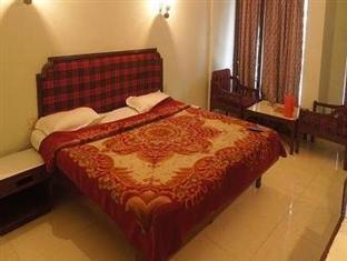 Hotel Charlene Mussoorie Esterno foto