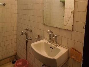 Hotel Charlene Mussoorie Esterno foto